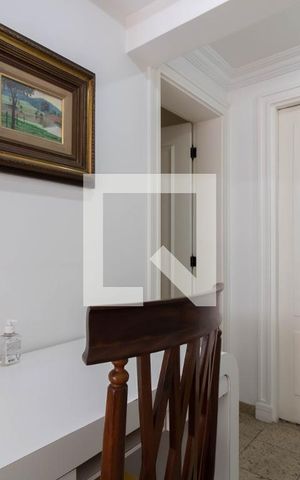 Apartamento à venda com 178m², 4 quartos e 3 vagas Apartamento à venda com 178m², 4 quartos e 3 vagasHall de Entrada