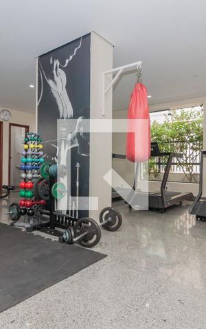 Apartamento à venda com 178m², 4 quartos e 3 vagas Apartamento à venda com 178m², 4 quartos e 3 vagasÁrea Comum - Academia
