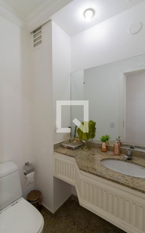 Apartamento à venda com 178m², 4 quartos e 3 vagas Apartamento à venda com 178m², 4 quartos e 3 vagasLavabo