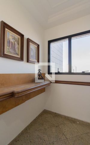 Apartamento à venda com 178m², 4 quartos e 3 vagas Apartamento à venda com 178m², 4 quartos e 3 vagasHall do Elevador
