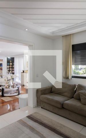 Apartamento à venda com 178m², 4 quartos e 3 vagas Apartamento à venda com 178m², 4 quartos e 3 vagasSala de de TV / Quarto Reversível