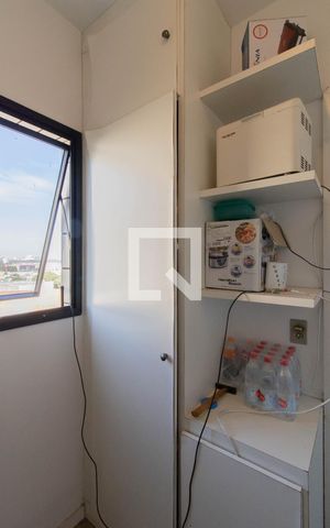 Apartamento à venda com 178m², 4 quartos e 3 vagas Apartamento à venda com 178m², 4 quartos e 3 vagasQuarto de Serviço