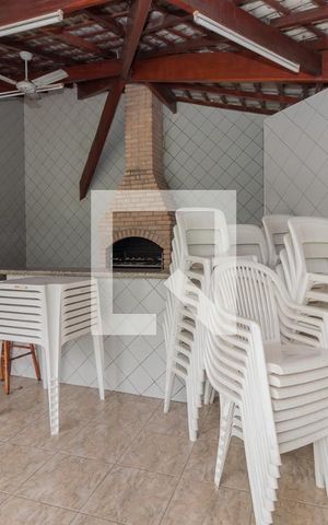 Apartamento à venda com 178m², 4 quartos e 3 vagas Apartamento à venda com 178m², 4 quartos e 3 vagasÁrea Comum - Churrasqueira