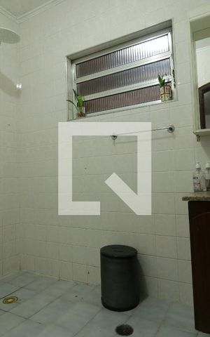 Casa à venda com 249m², 4 quartos e 3 vagasBanheiro 2