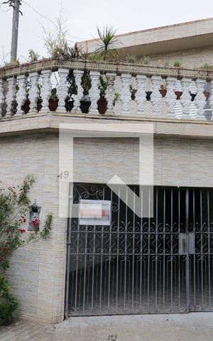 Casa à venda com 249m², 4 quartos e 3 vagasFachada