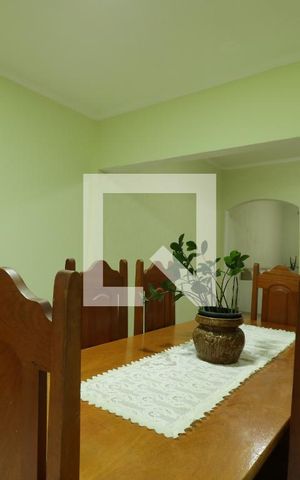 Casa à venda com 249m², 4 quartos e 3 vagasCopa