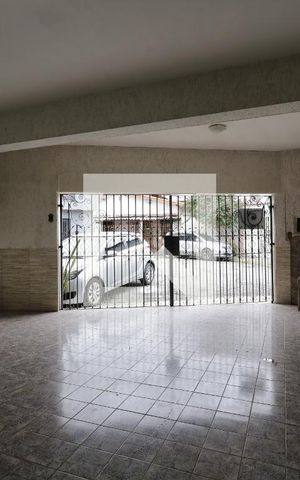 Casa à venda com 249m², 4 quartos e 3 vagasGaragem
