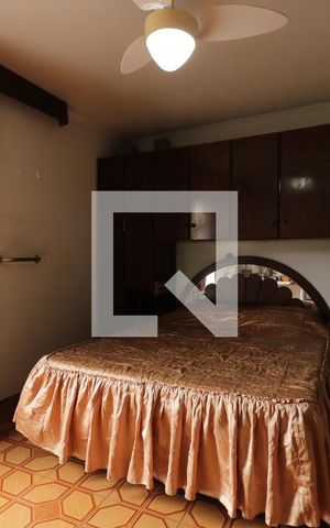 Casa à venda com 249m², 4 quartos e 3 vagasSuite