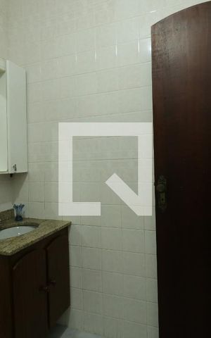 Casa à venda com 249m², 4 quartos e 3 vagasBanheiro 2