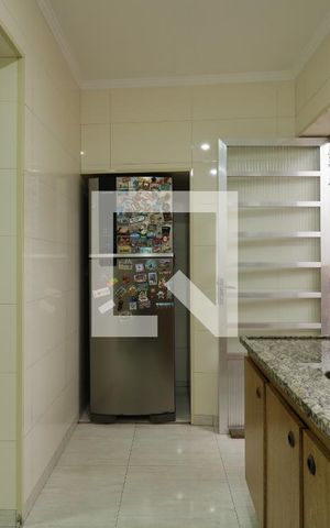 Casa à venda com 249m², 4 quartos e 3 vagasCozinha