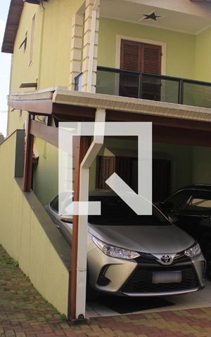 Casa de condomínio à venda com 130m², 3 quartos e 2 vagasGaragem