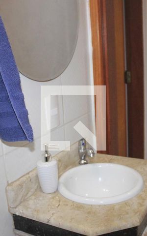 Casa de condomínio à venda com 130m², 3 quartos e 2 vagasLavabo Sala