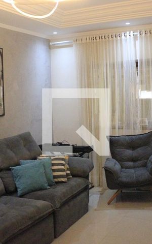 Casa de condomínio à venda com 130m², 3 quartos e 2 vagasSala