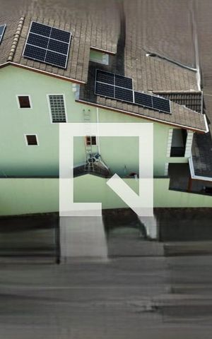 Casa de condomínio à venda com 130m², 3 quartos e 2 vagas Casa de condomínio à venda com 130m², 3 quartos e 2 vagasVista das placas Solares do imóvel.