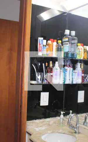 Casa de condomínio à venda com 130m², 3 quartos e 2 vagasBanheiro da Suíte 2