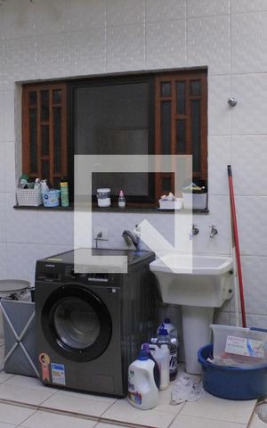 Casa de condomínio à venda com 130m², 3 quartos e 2 vagasEspaço gourmet com lavanderia