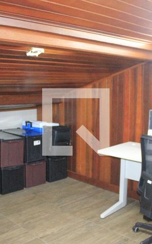 Casa de condomínio à venda com 130m², 3 quartos e 2 vagasSótão