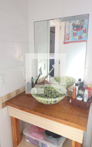 Casa para alugar com 150m², 2 quartos e 2 vagasBanheiro