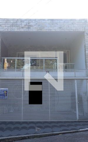 Casa para alugar com 150m², 2 quartos e 2 vagasFachada