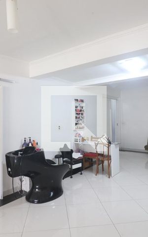 Casa para alugar com 150m², 2 quartos e 2 vagasSala