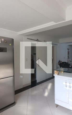 Casa para alugar com 150m², 2 quartos e 2 vagasCozinha 