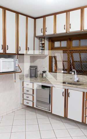 Casa para alugar com 250m², 4 quartos e 3 vagasCozinha