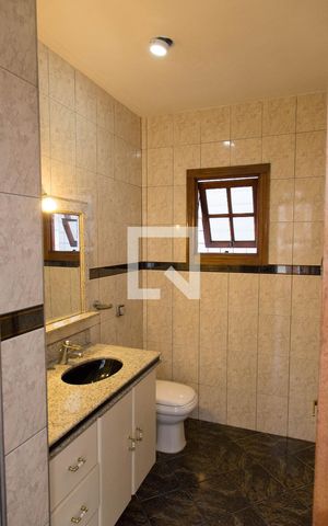 Casa para alugar com 250m², 4 quartos e 3 vagasBanheiro Social