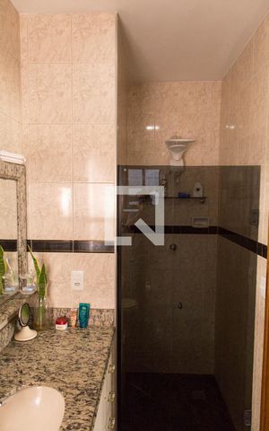 Casa para alugar com 250m², 4 quartos e 3 vagasBanheiro da Suíte