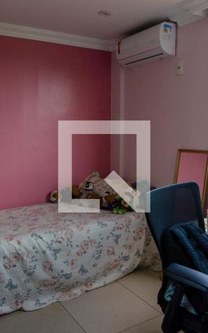 Apartamento à venda com 270m², 4 quartos e 3 vagas Apartamento à venda com 270m², 4 quartos e 3 vagasSuíte 2