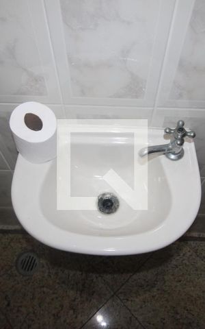 Casa de condomínio para alugar com 130m², 3 quartos e 2 vagasLavabo