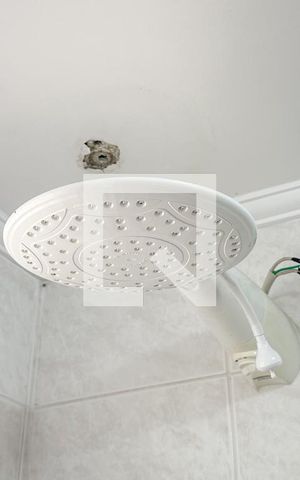 Apartamento para alugar com 100m², 3 quartos e 1 vaga Apartamento para alugar com 100m², 3 quartos e 1 vagaBanheiro 1 - suíte