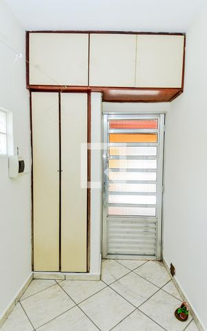 Casa para alugar com 100m², 2 quartos e 2 vagasCorredor de Entrada 
