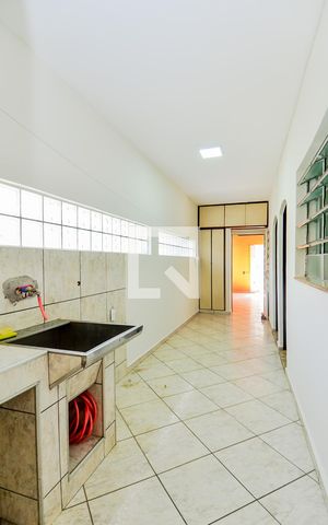 Casa para alugar com 100m², 2 quartos e 2 vagasÁrea de Serviço