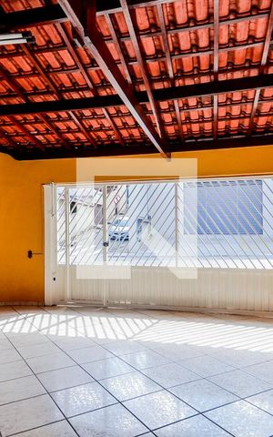 Casa para alugar com 100m², 2 quartos e 2 vagasVista da Sala