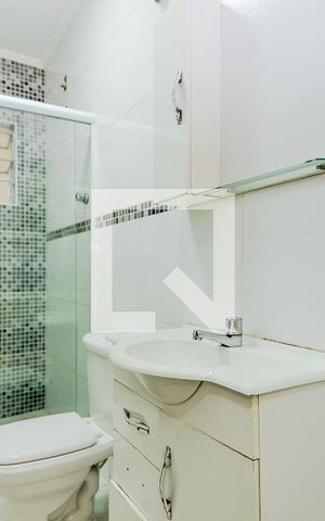 Casa para alugar com 100m², 2 quartos e 2 vagasBanheiro