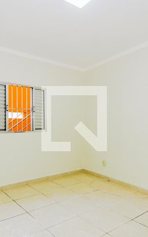 Casa para alugar com 100m², 2 quartos e 2 vagasQuarto 2