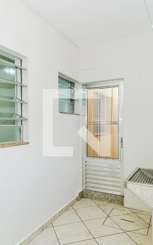 Casa para alugar com 100m², 2 quartos e 2 vagasÁrea de Serviço