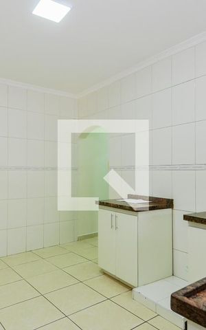 Casa para alugar com 100m², 2 quartos e 2 vagasCozinha