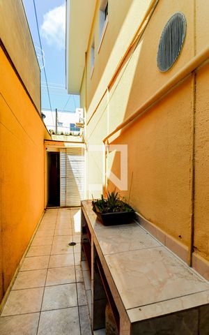 Casa à venda com 110m², 2 quartos e 2 vagasCorredor Lateral 