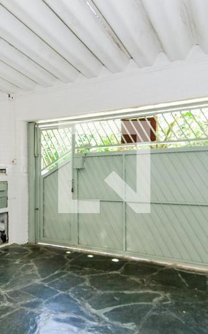 Casa à venda com 110m², 2 quartos e 2 vagasGaragem