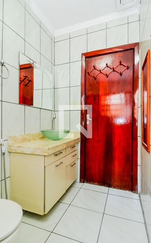 Casa à venda com 110m², 2 quartos e 2 vagasBanheiro