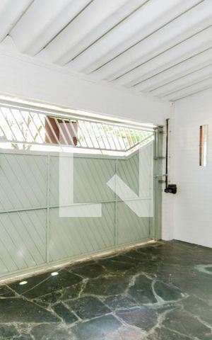 Casa à venda com 110m², 2 quartos e 2 vagasGaragem