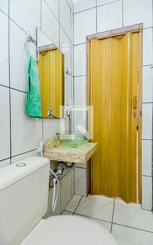 Casa à venda com 110m², 2 quartos e 2 vagasBanheiro de Serviço