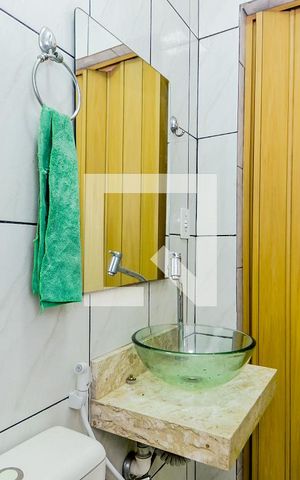 Casa à venda com 110m², 2 quartos e 2 vagasBanheiro de Serviço