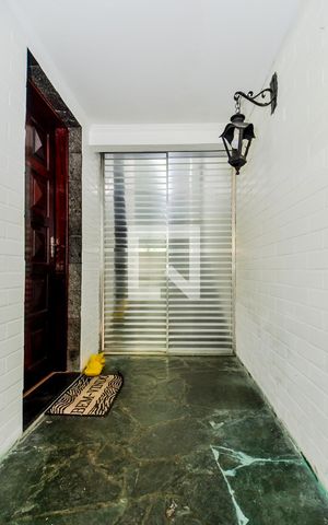 Casa à venda com 110m², 2 quartos e 2 vagasCorredor de Entrada 
