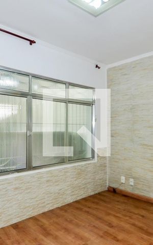 Casa à venda com 110m², 2 quartos e 2 vagasSala
