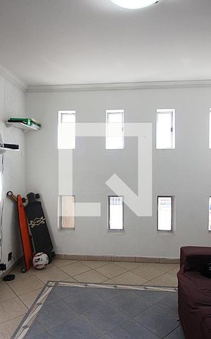 Casa à venda com 231m², 4 quartos e 4 vagasSala 