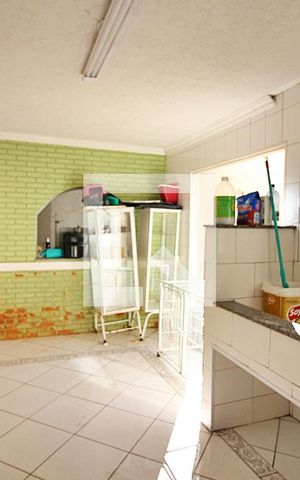 Casa à venda com 231m², 4 quartos e 4 vagasCozinha