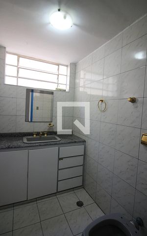 Casa à venda com 231m², 4 quartos e 4 vagasBanheiro Social 2