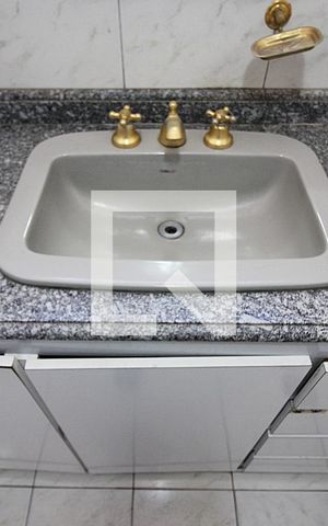 Casa à venda com 231m², 4 quartos e 4 vagasBanheiro Social 2